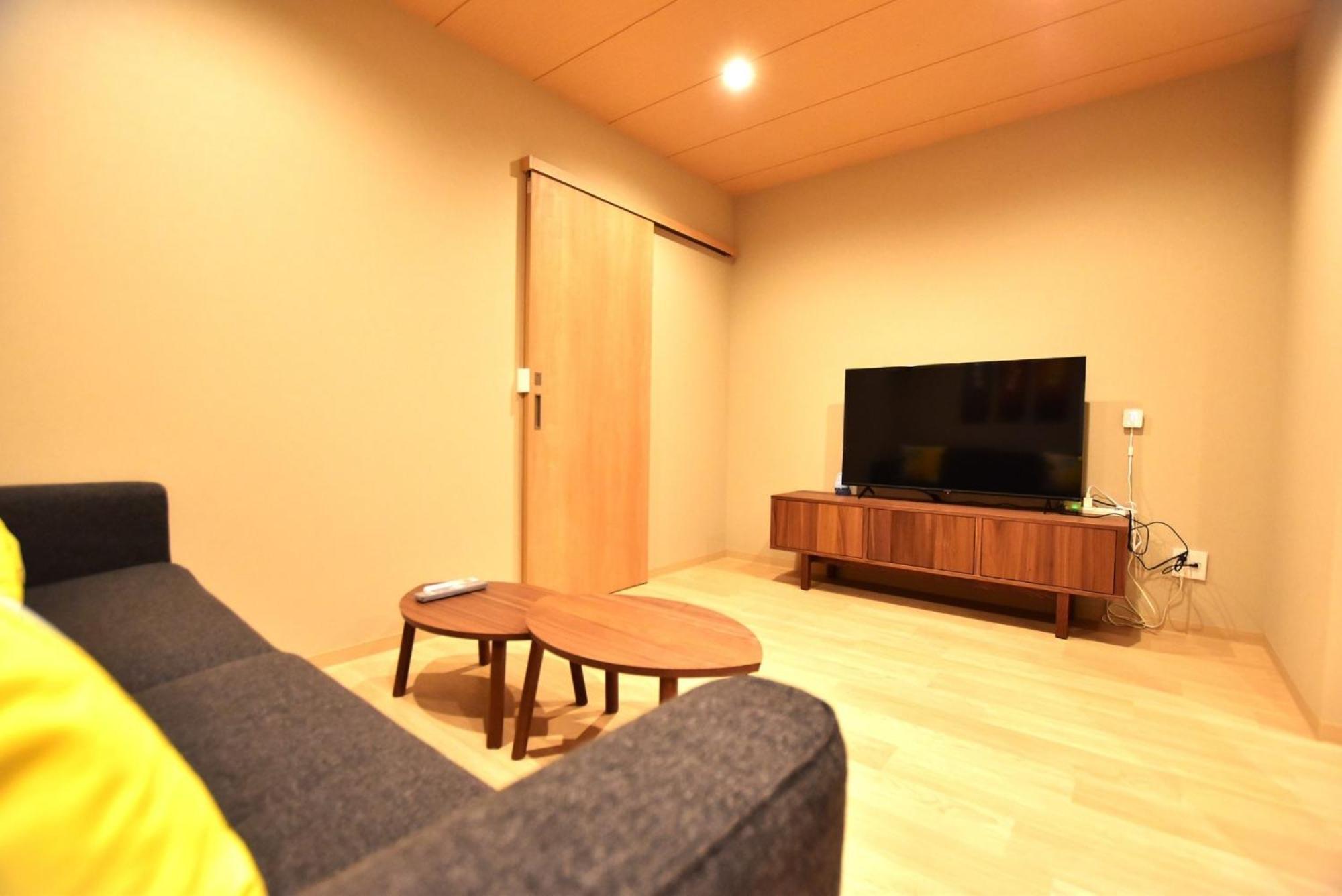 Tamatsukan 玉津館, Kansai Airport 關西空港 57 Mins, Namba 6 Mins, Nihonbashi 4 Mins, Universal Studio 37 Mins, Nara 30 Mins, Walk Jr Tsuruhashi 7 Mins, Early Check In Ōsaka Exterior foto